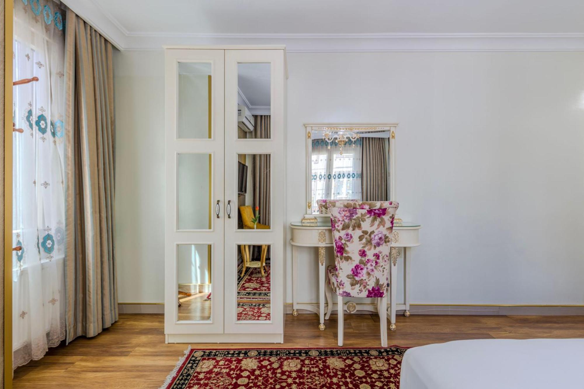 Lemis Suite Istanbul Luaran gambar